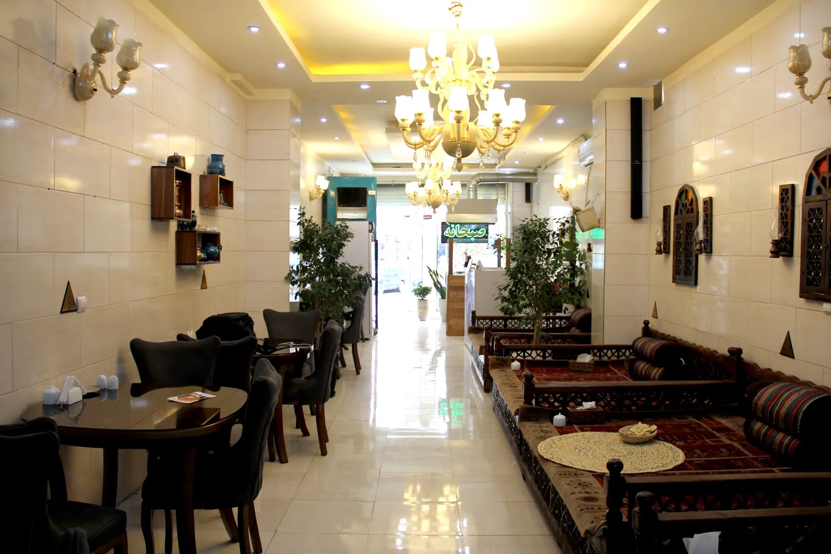 رستوران آنا (شعبه اصلی)