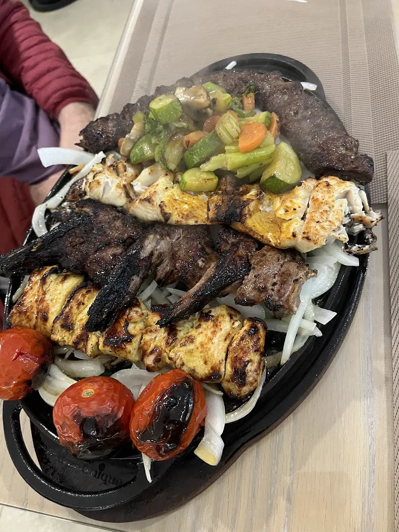 رستوران تی گیلانه (شعبه اصلی) - تصویر 3