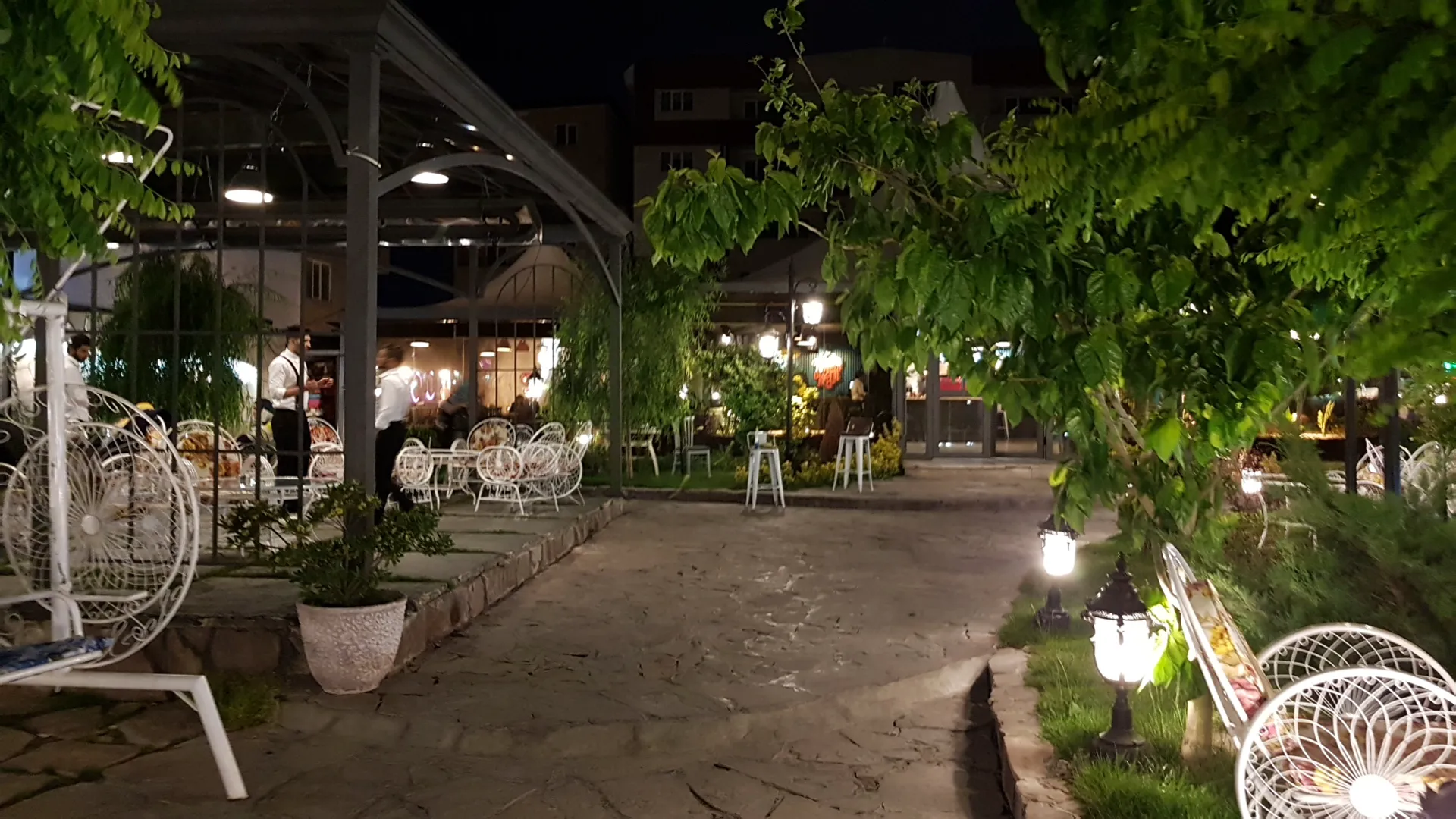 کافه رستوران گاجره (شعبه اصلی) - تصویر 4