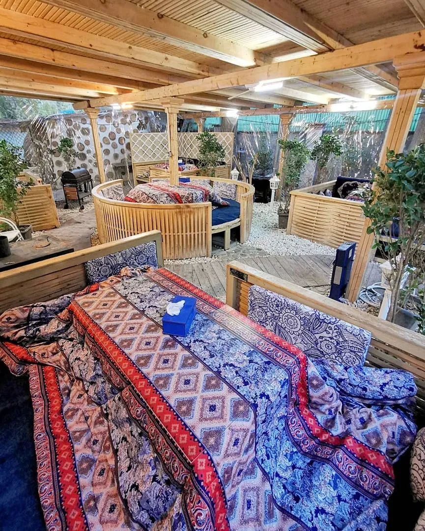 رستوران تیروژ (شعبه اصلی)