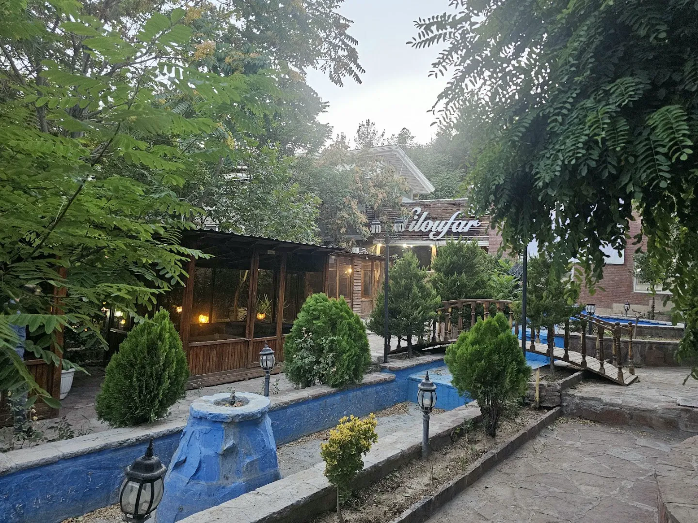 رستوران سنتی نیلوفر (شعبه اصلی) - تصویر 3