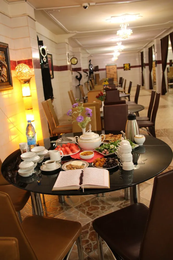 رستوران پرشیا نجفی (شعبه اصلی)