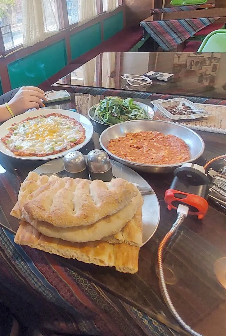 کافه عمو قباد (شعبه اصلی) - تصویر 2