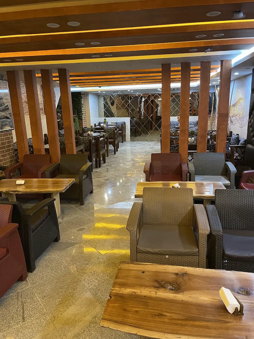 کافه هوکا (شعبه اصلی)