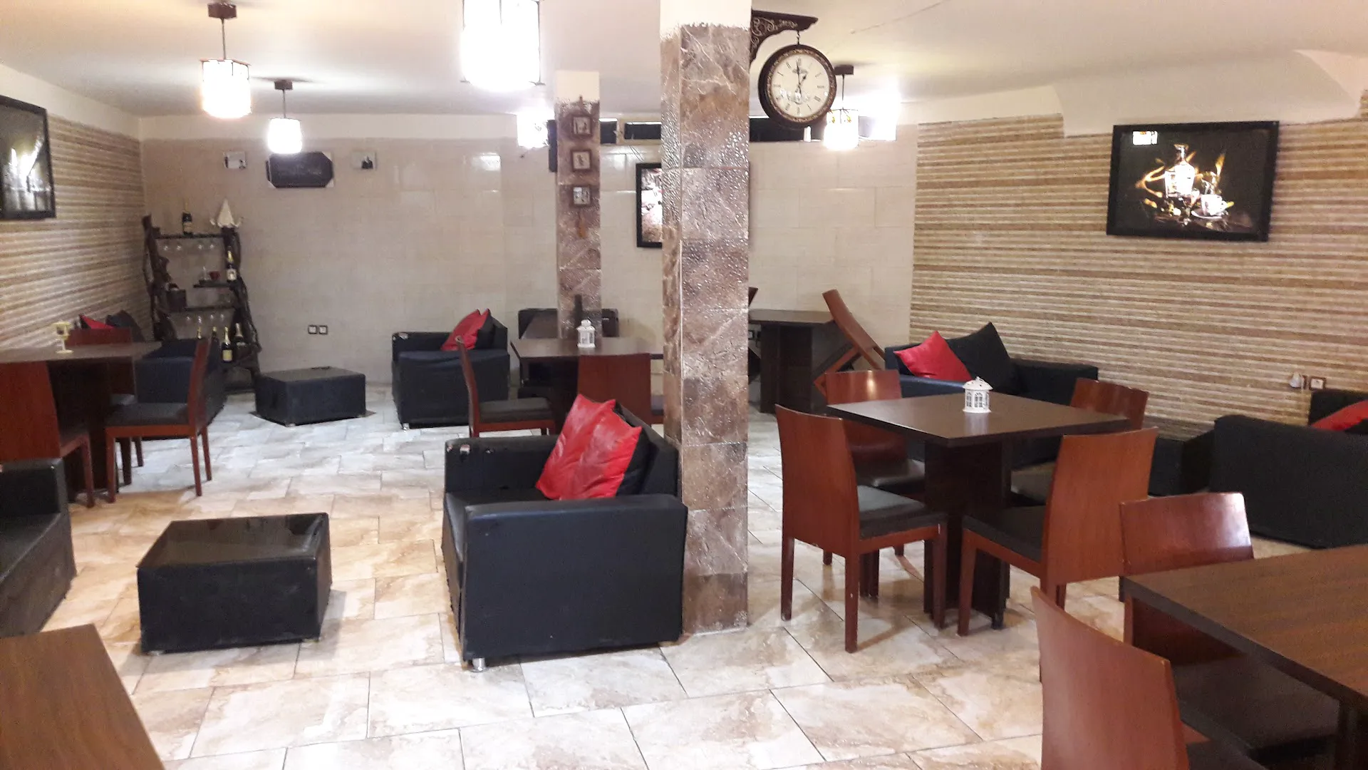 کافی شاپ نیلا (شعبه اصلی)