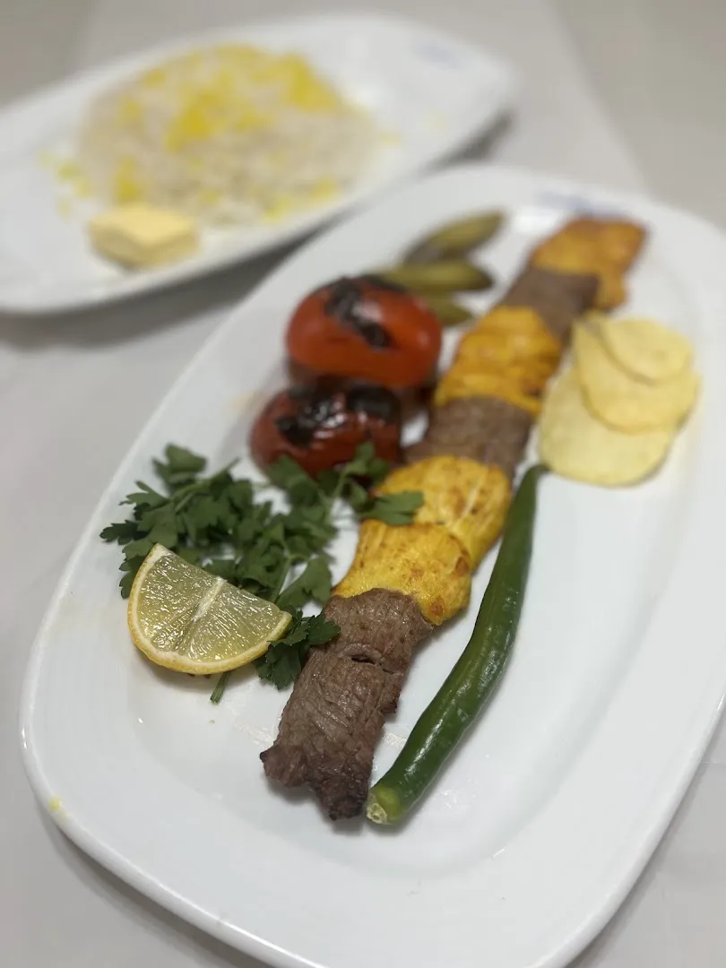 فست فود و رستوران میخک (شعبه اصلی) - تصویر 2