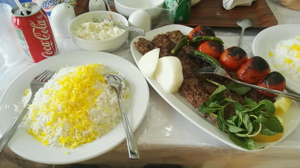 رستوران و فست فود مگا (شعبه اصلی) - تصویر 2
