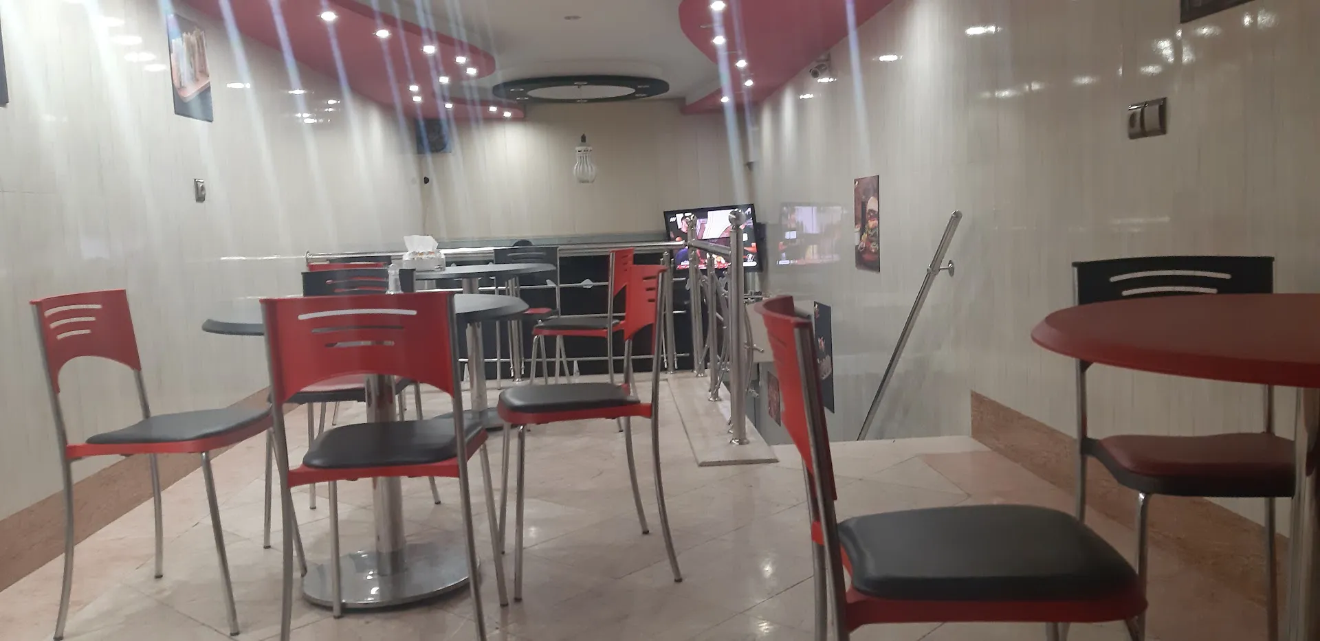 فست فود آیفر (شعبه اصلی)