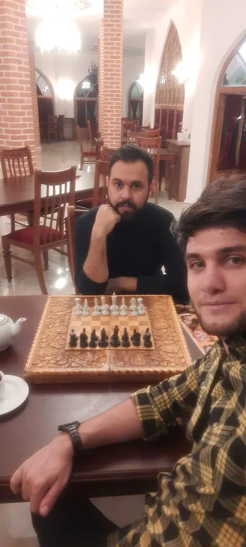 رستوران سنتی عمارت (شعبه اصلی)