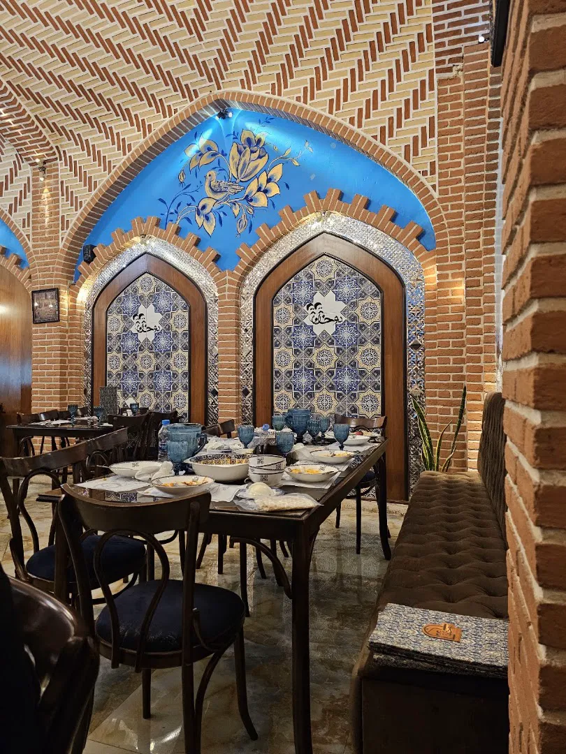 رستوران سنتی دوخان (شعبه اصلی)