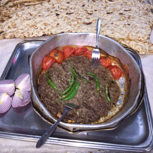 کباب سرای سنتی قائم بازار (شعبه اصلی) - تصویر 2