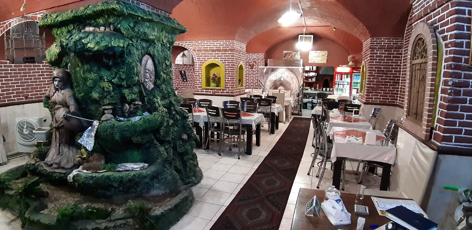 رستوران سنتی هنرمندان (شعبه اصلی)