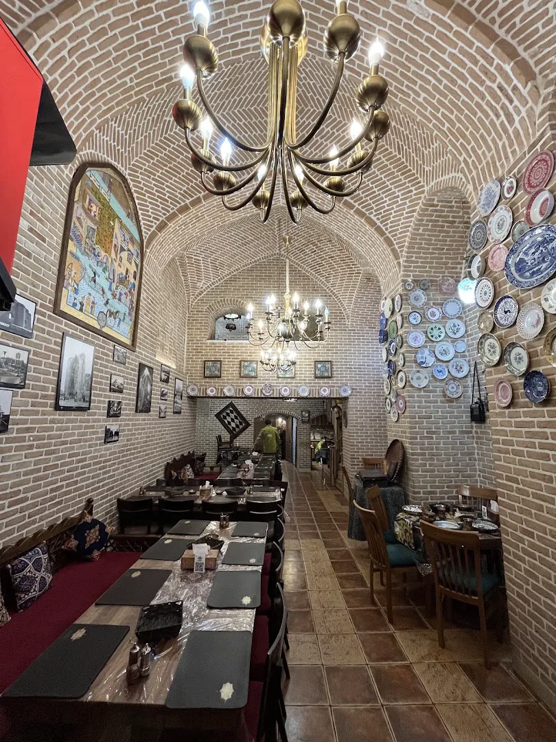 رستوران شازده (شعبه اصلی)