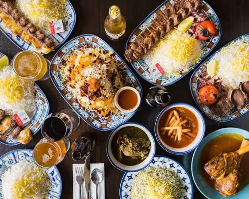 رستوران سنتی عالی قاپو (شعبه اصلی) - تصویر 3