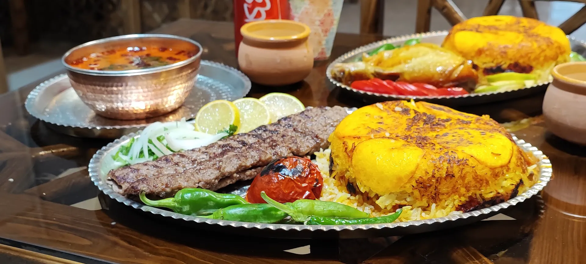 سفره خانه سنتی عمارت آذربایجان (شعبه اصلی)