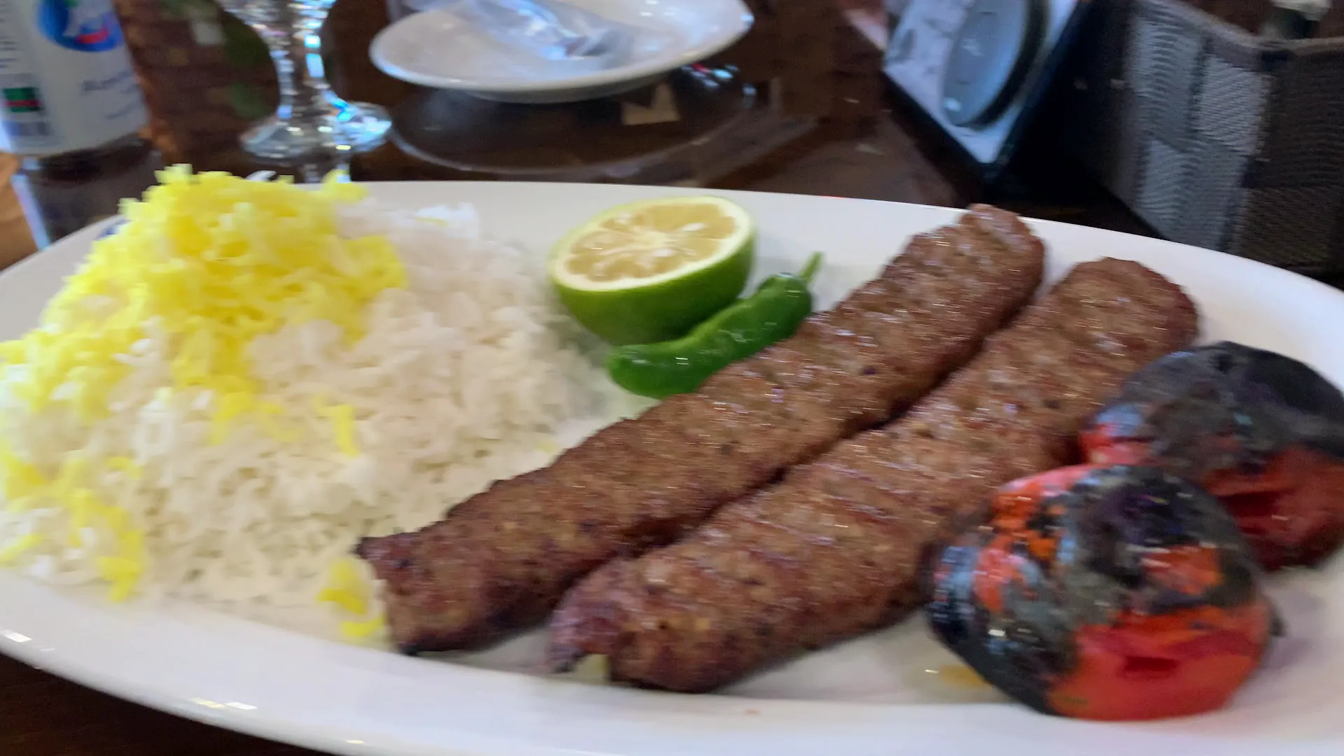 کافه رستوران سنتی قصر ایرانیان (شعبه اصلی) - تصویر 2