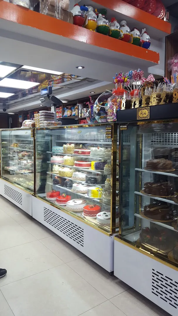 کیک و شیرینی ماه بانو (شعبه اصلی) - تصویر 4