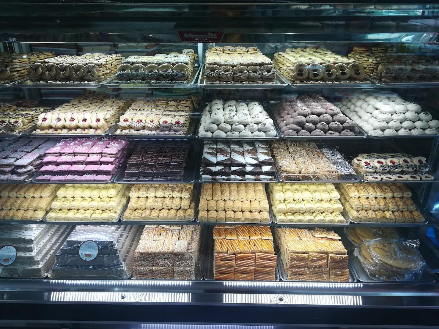 شیرینی سرای سولماز (شعبه اصلی) - تصویر 2