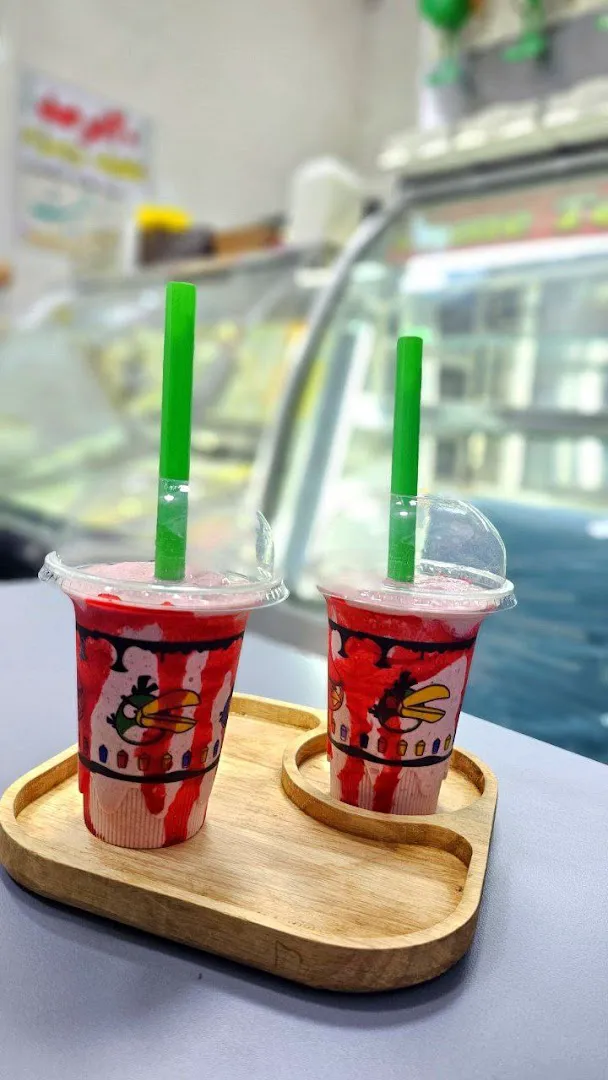 بستنی پنگوئن (شعبه اصلی)