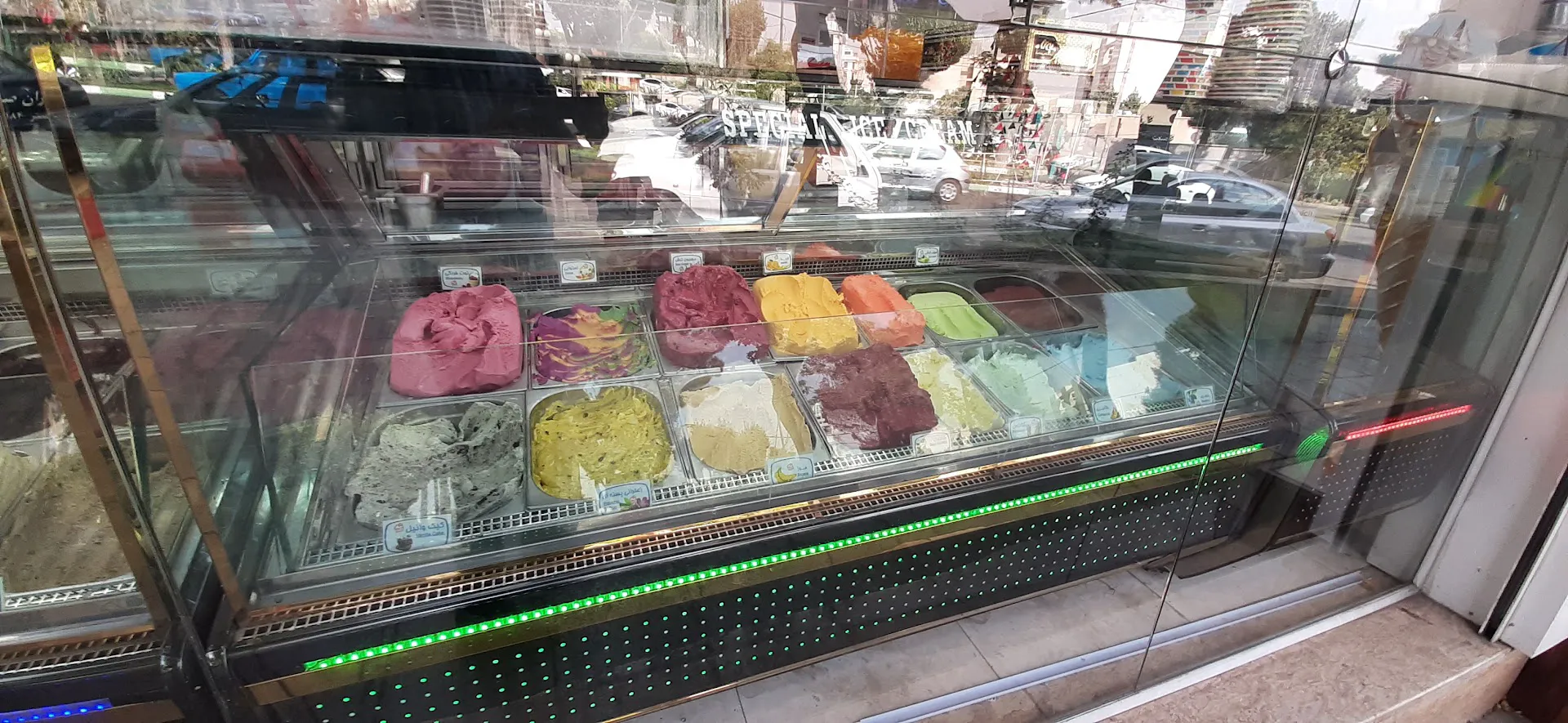 بستنی دهکده (شعبه اصلی) - تصویر 4