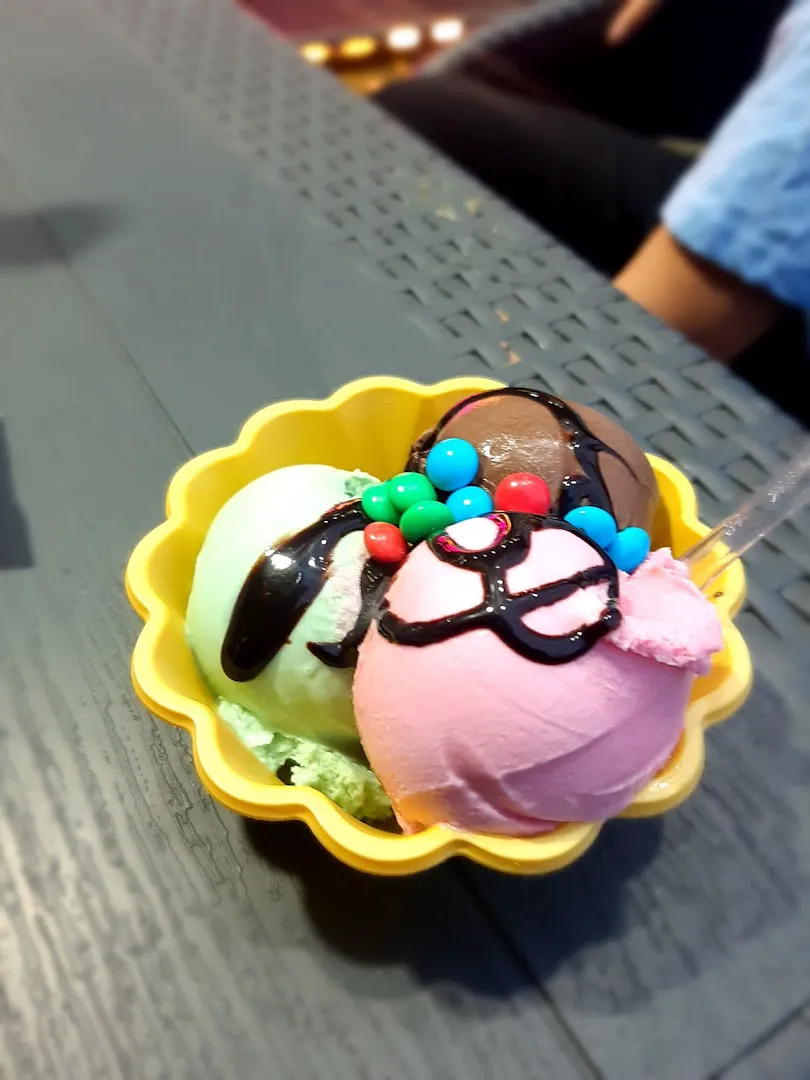 Kashfi Ice Cream Shop (شعبه اصلی) - تصویر 2