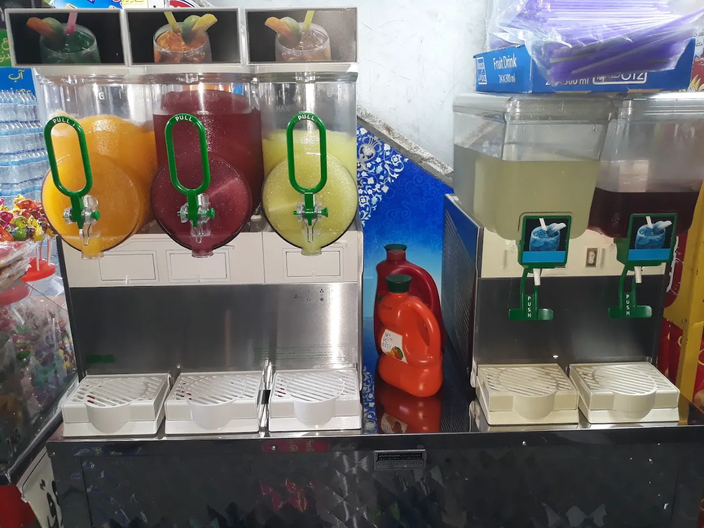 بستنی احمدی (شعبه اصلی) - تصویر 2