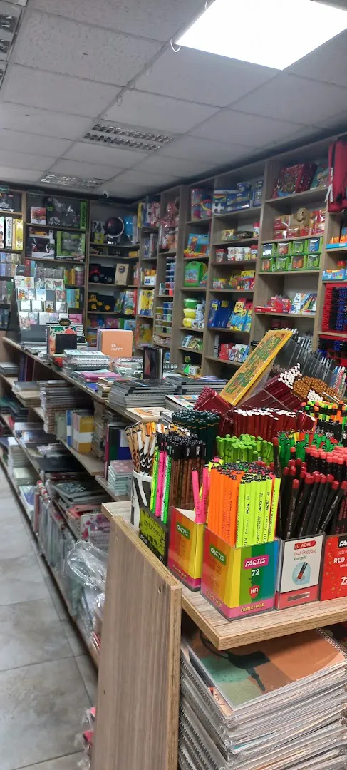 كتابشهرايران شعبۀ کرج (شعبه اصلی) - تصویر 2
