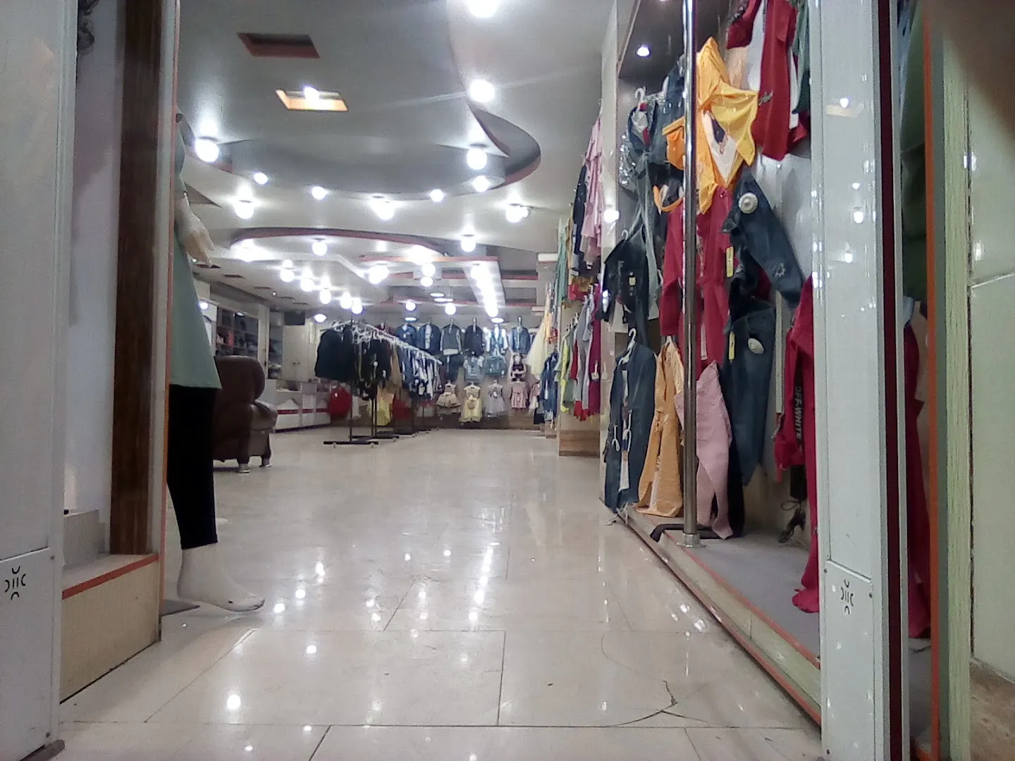 فروشگاه دختر ایرونی (شعبه اصلی)