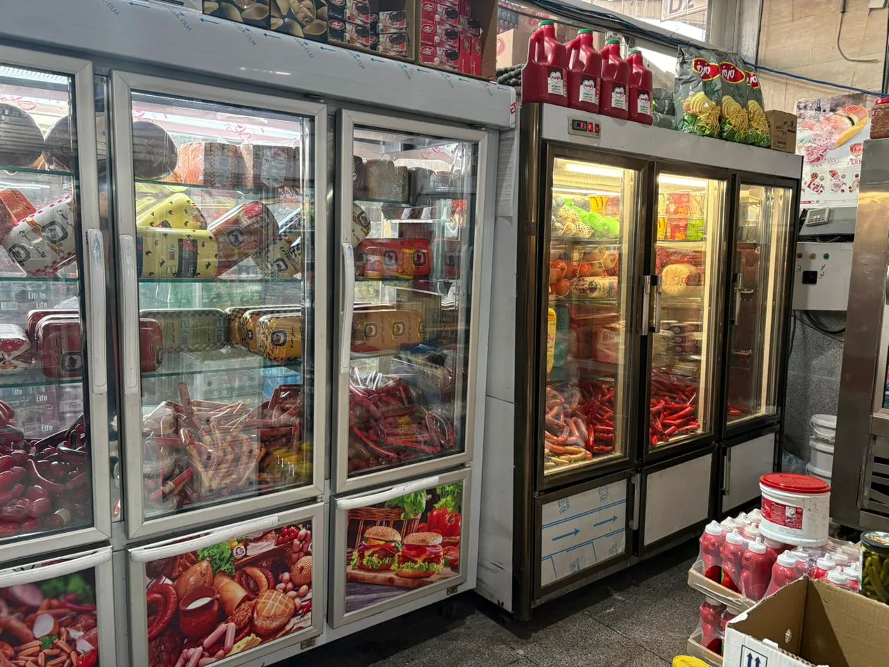 سوسیس و کالباس مفیدان و آرکا (شعبه اصلی)