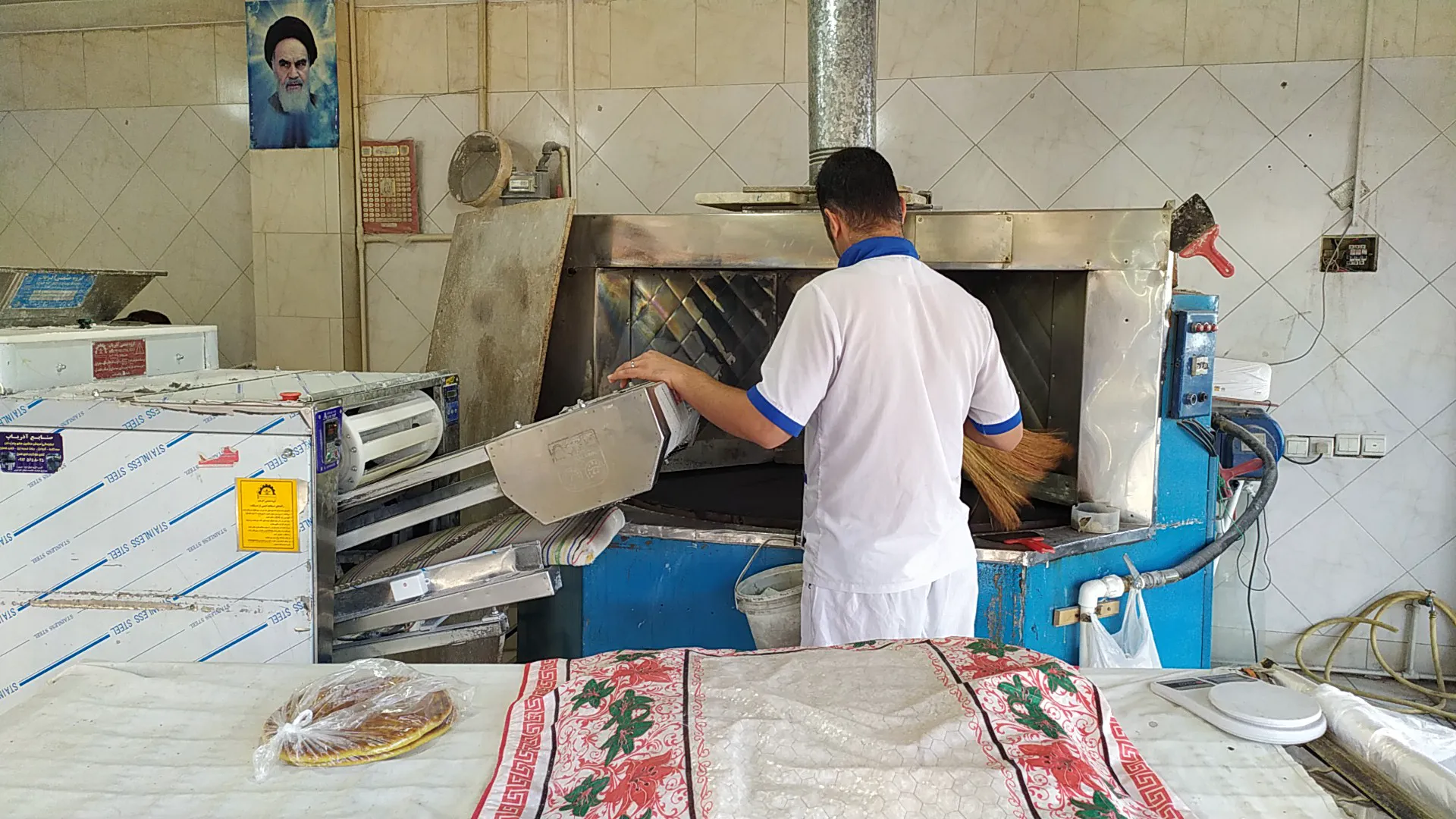 نانوایی تافتونی نمونه (شعبه اصلی) - تصویر 2