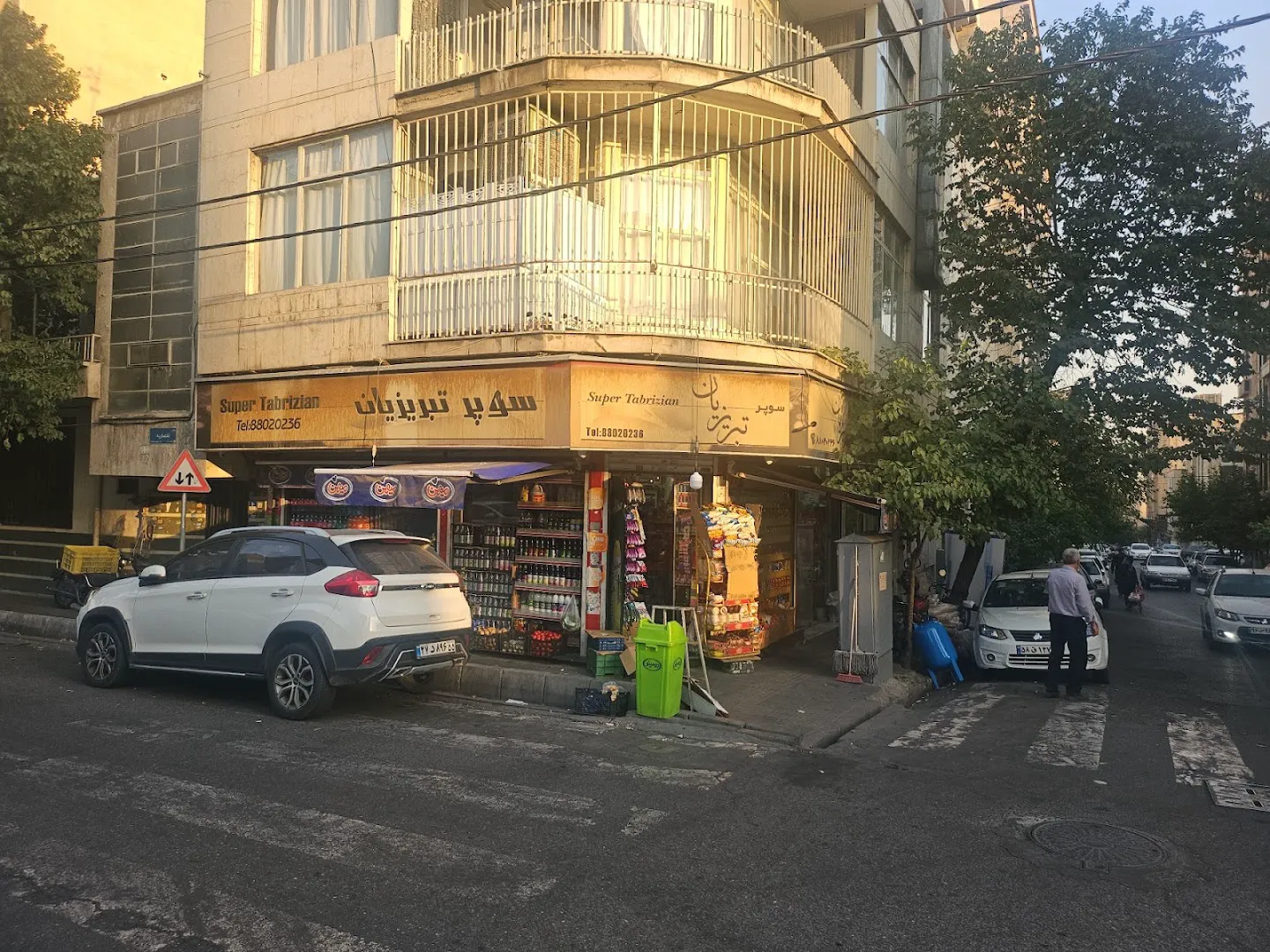 سوپرمارکت تبریزیان (شعبه اصلی) - تصویر 4