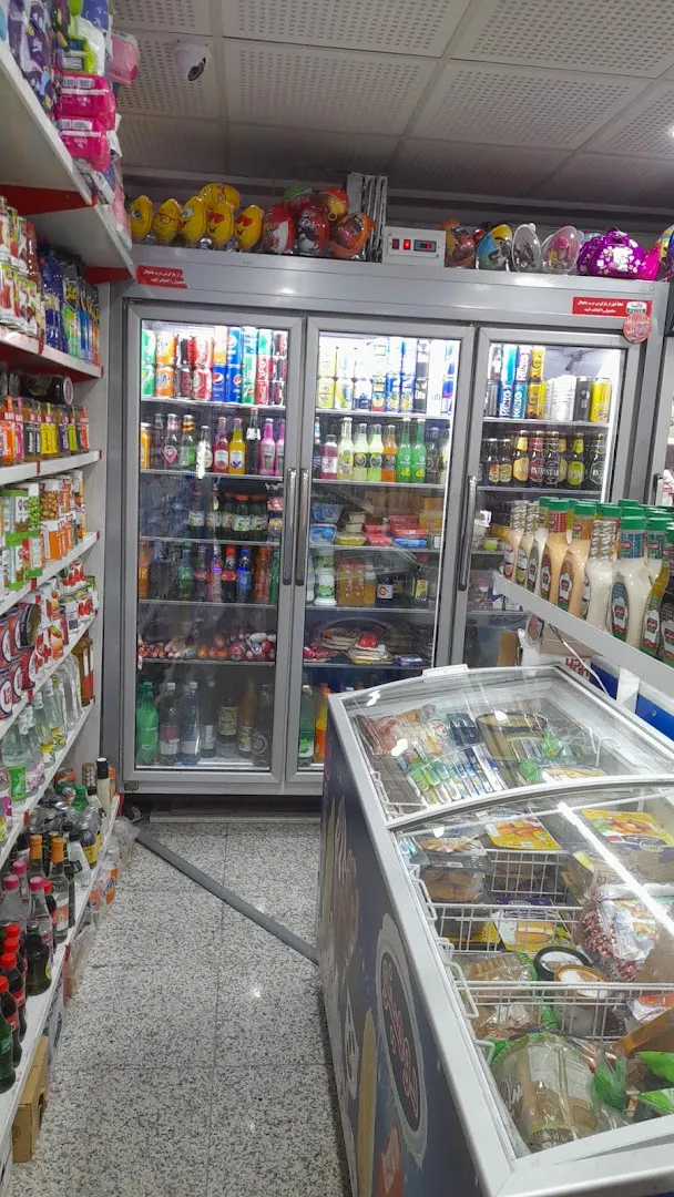 فروشگاه دی مارکت (شعبه اصلی) - تصویر 2