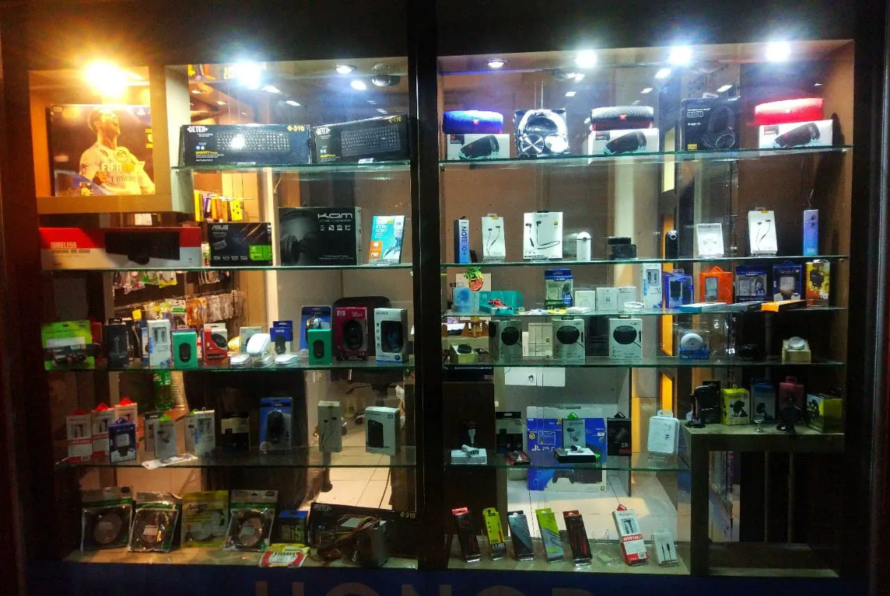 بازار موبایل شرق (شعبه اصلی) - تصویر 2