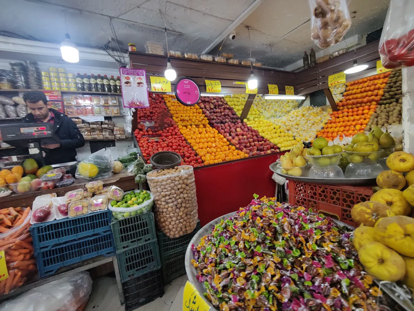 میوه فروشی نرخ شکن (شعبه اصلی) - تصویر 2