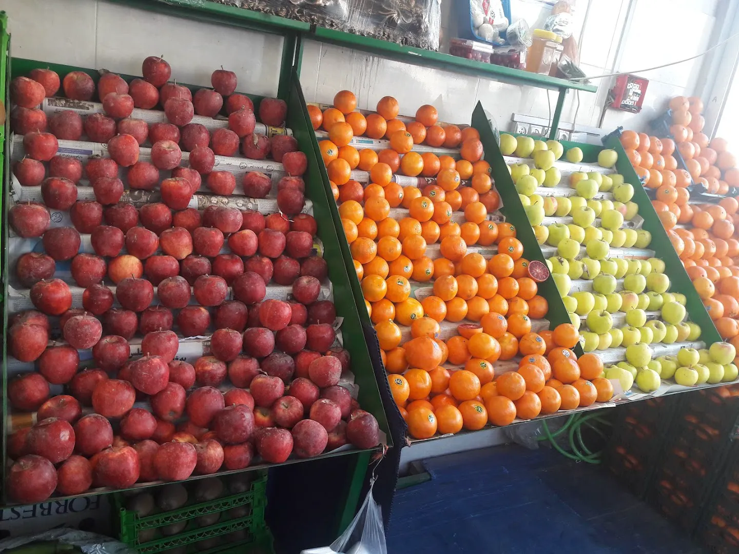 میوه فروشی بچه محل (شعبه اصلی) - تصویر 2