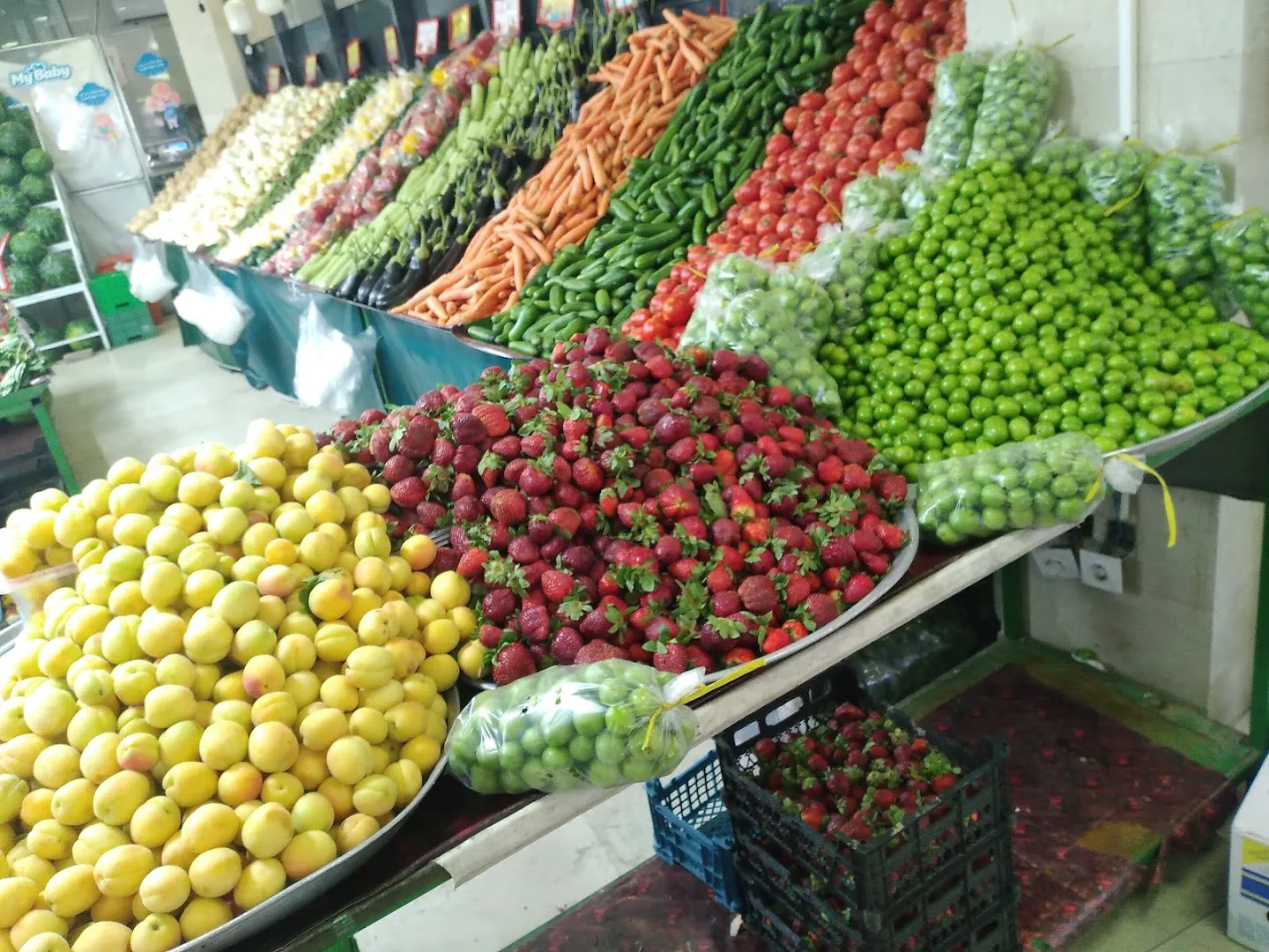 بازار میوه و تره بار فروزش (شعبه اصلی) - تصویر 2