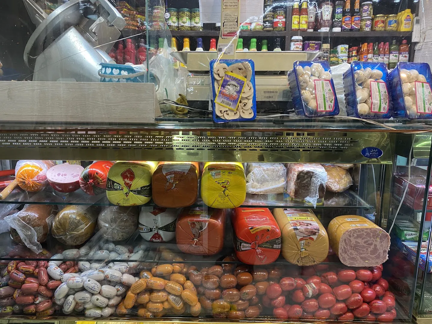 پروتئینی عظیمی (شعبه اصلی) - تصویر 4