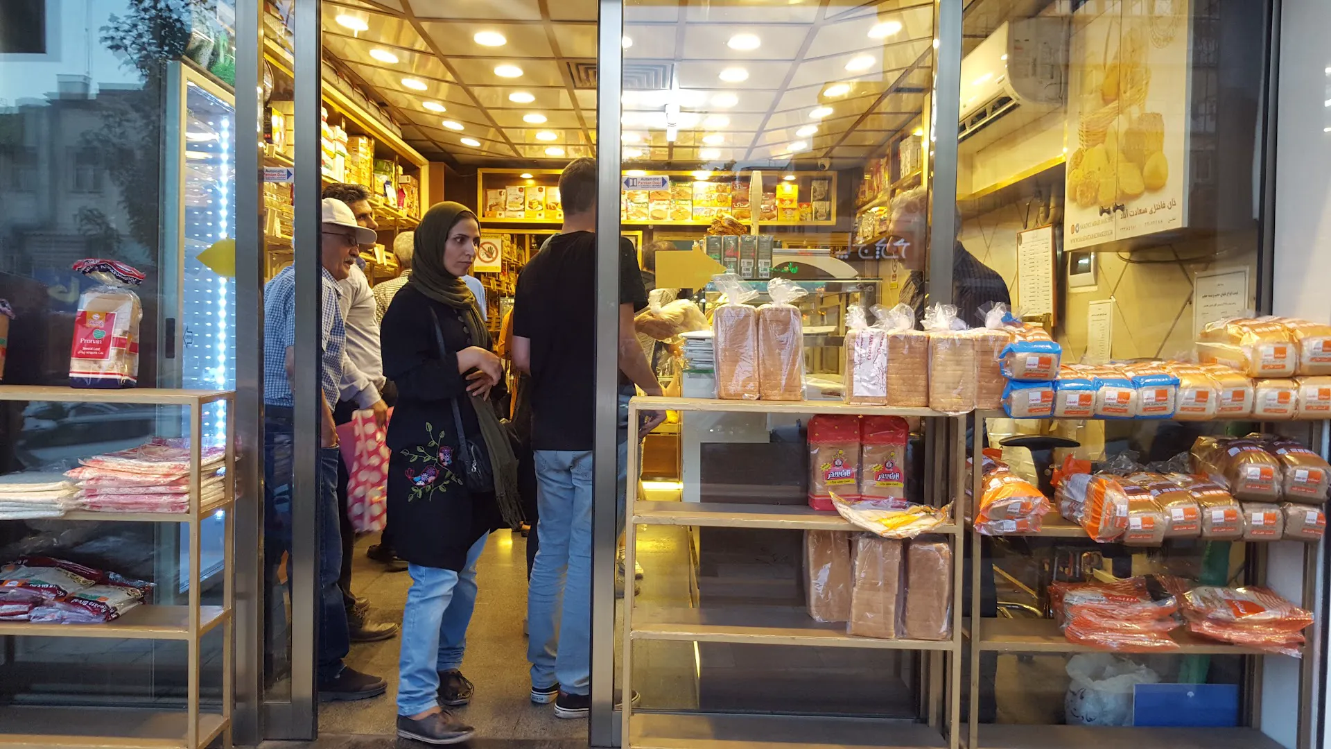 نان سعادت آباد (شعبه اصلی) - تصویر 4