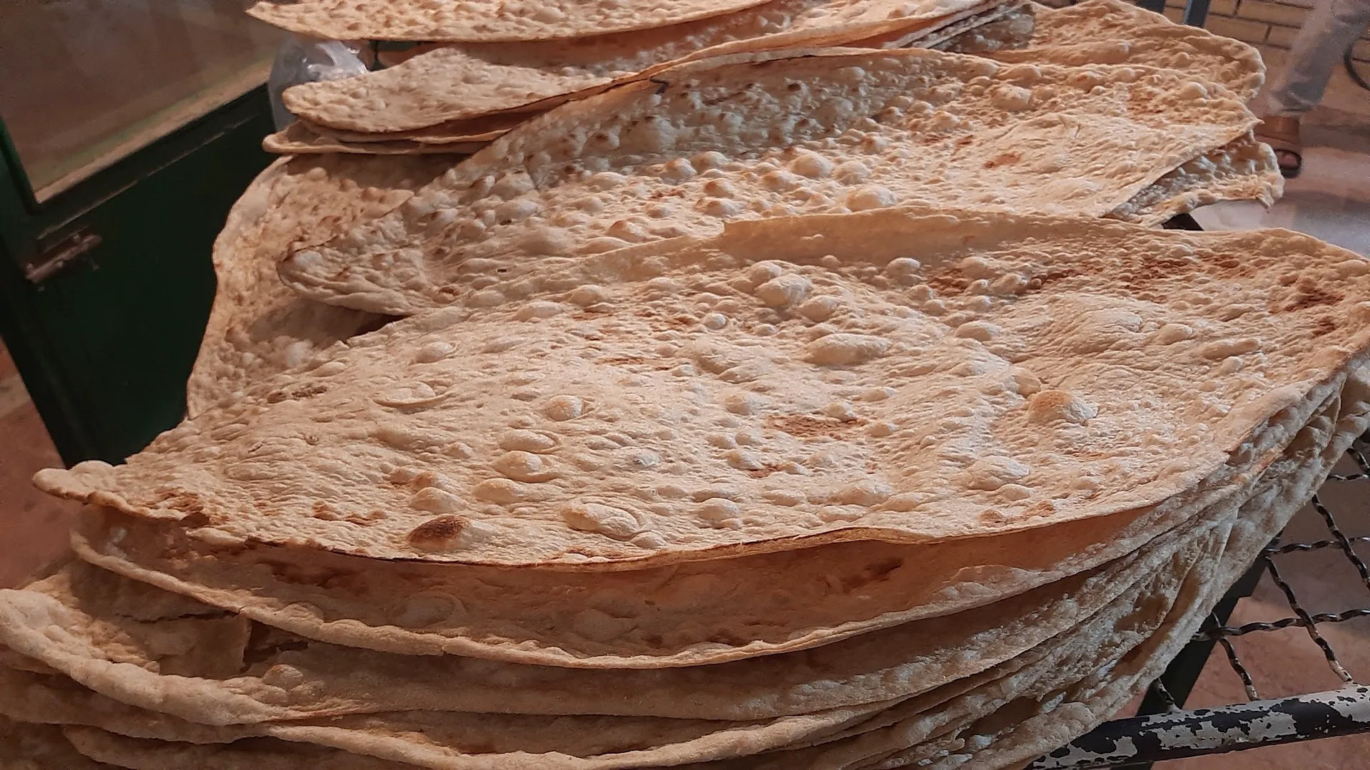 نانوایی سنتی خراسانی ، محلی خراسانی (شعبه اصلی) - تصویر 2