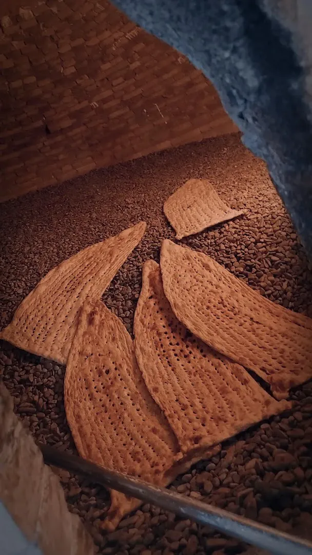 مجتمع نان و شرینی نانوایی سنگک🥖🥖 (شعبه اصلی) - تصویر 2