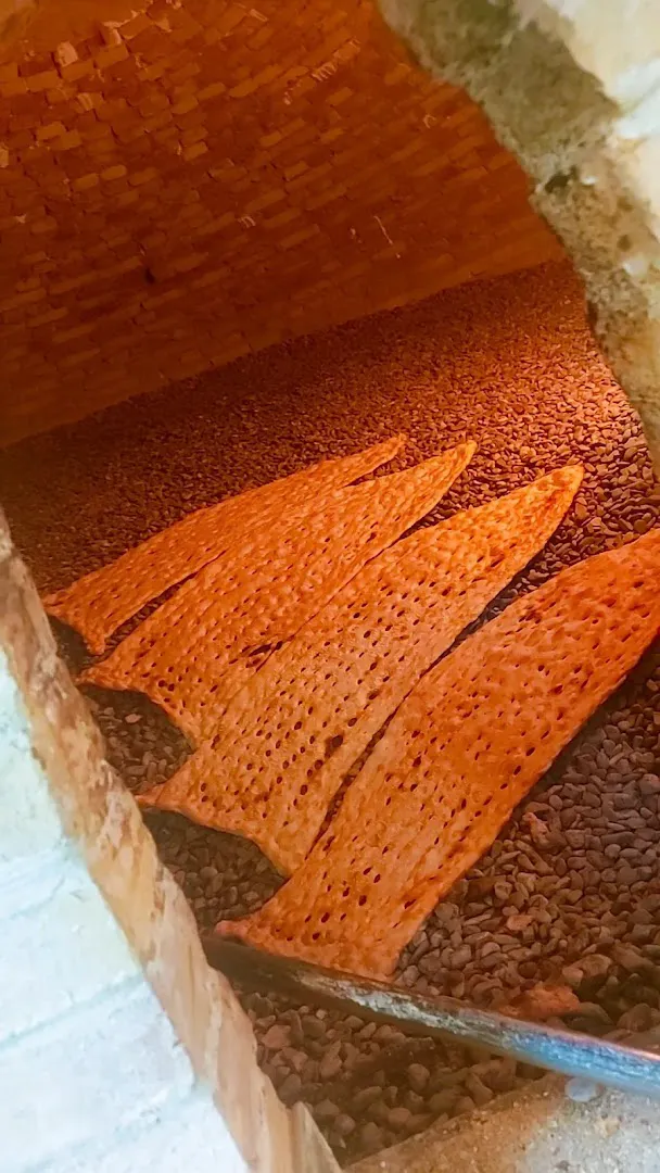 مجتمع نان و شرینی نانوایی سنگک🥖🥖 (شعبه اصلی) - تصویر 3
