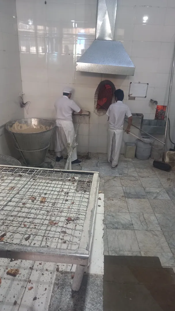 نانوایی سنگک آرد کامل (شعبه اصلی) - تصویر 2