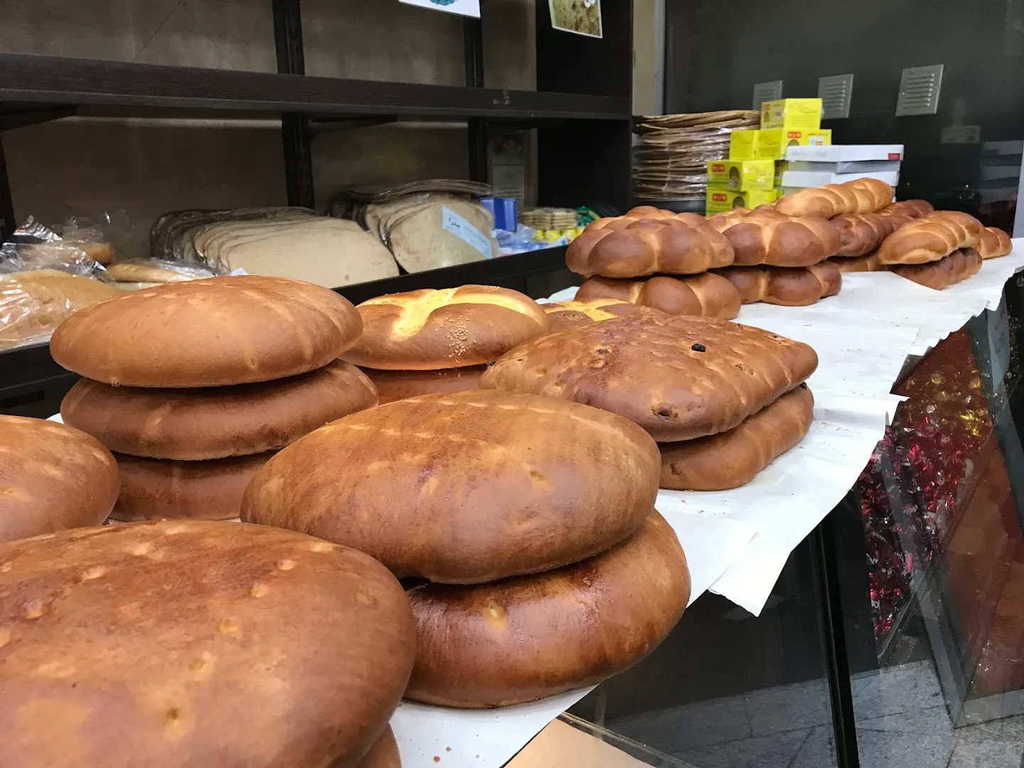 شیرینی و نان فانتزی پارسا (شعبه اصلی) - تصویر 2