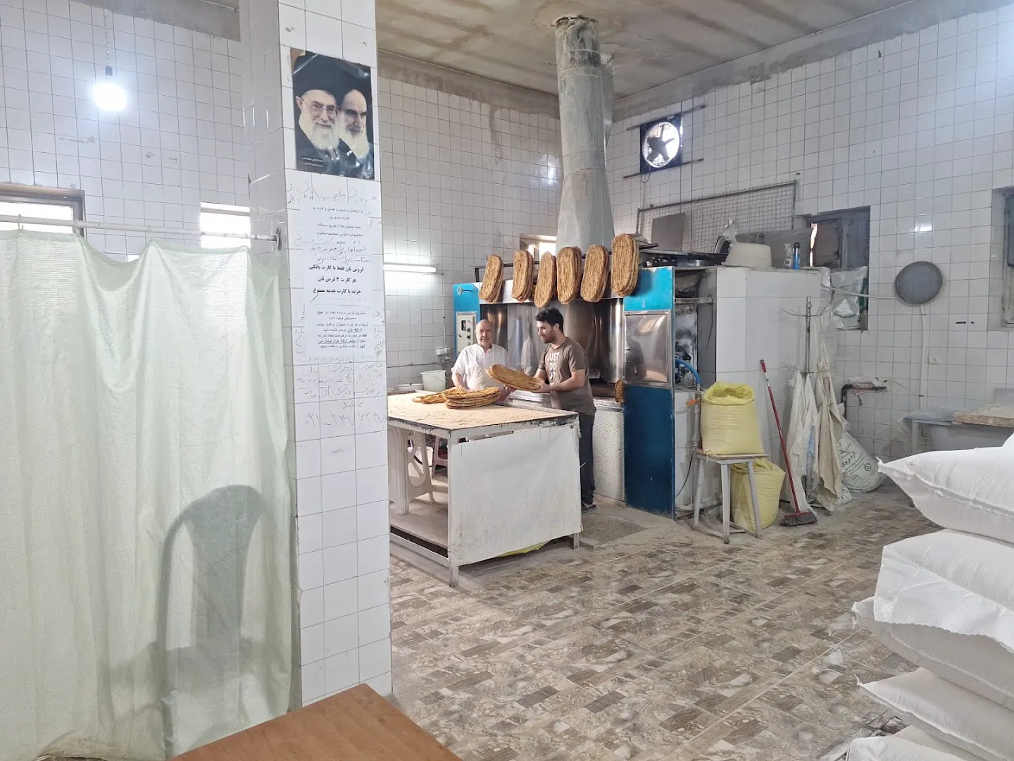 نانوایی بربری اکبری (شعبه اصلی) - تصویر 2