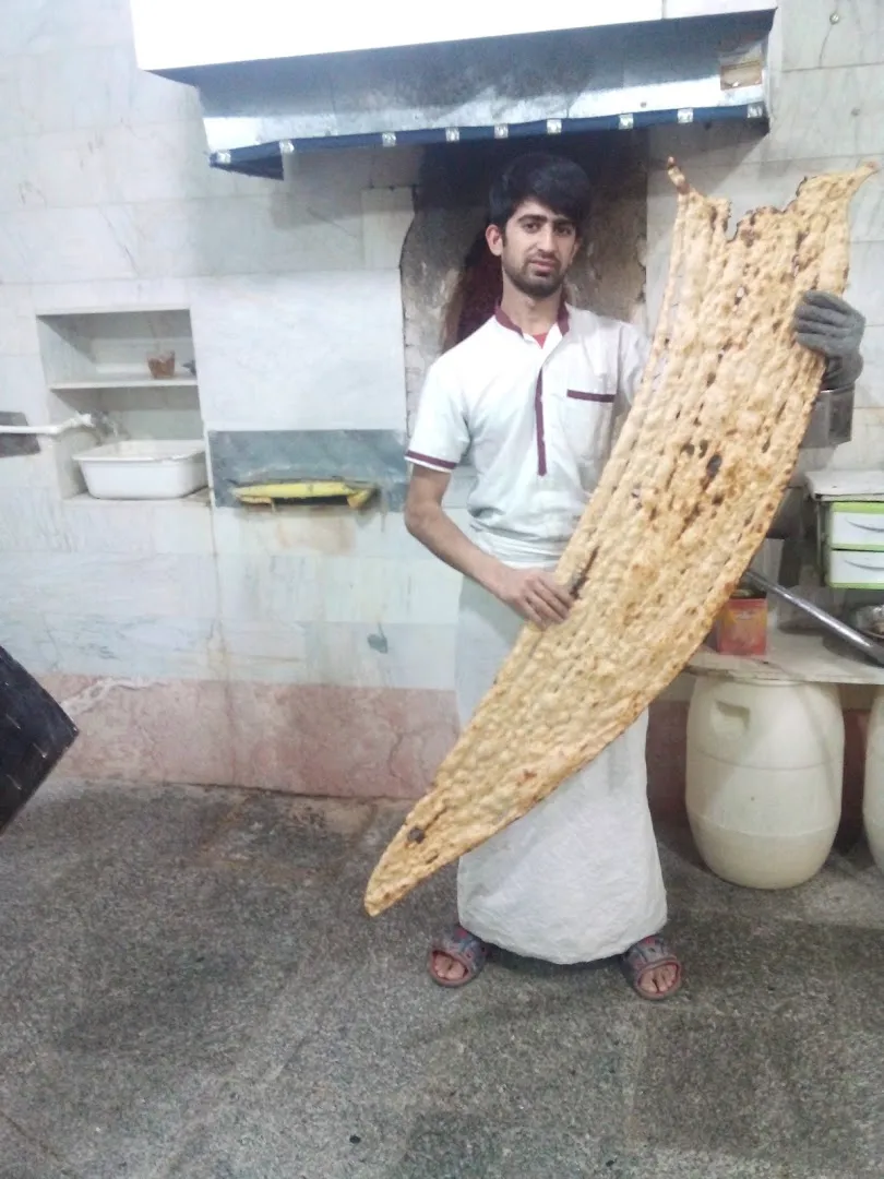 نانوایی سنگک سنتی زعفرانیه (شعبه اصلی) - تصویر 4