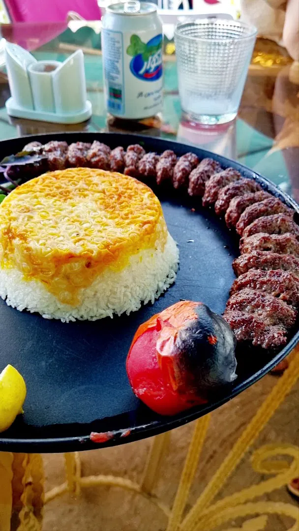 کافه رستوران لاوانی (شعبه اصلی) - تصویر 2