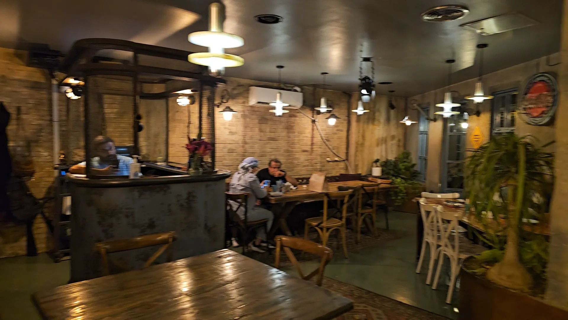کافه رستوران وینتیج (شعبه اصلی) - تصویر 2