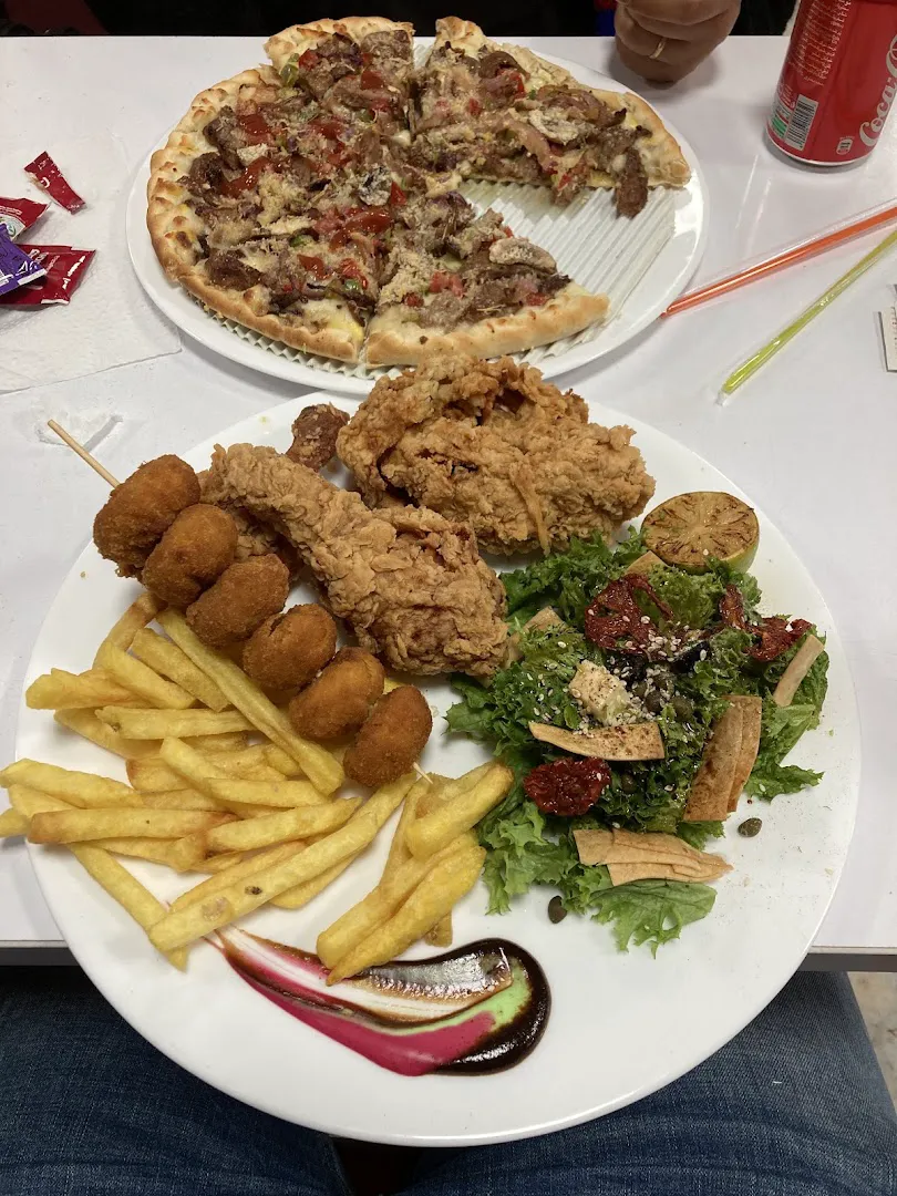 کافه رستوران ژیوِرن (شعبه اصلی) - تصویر 2