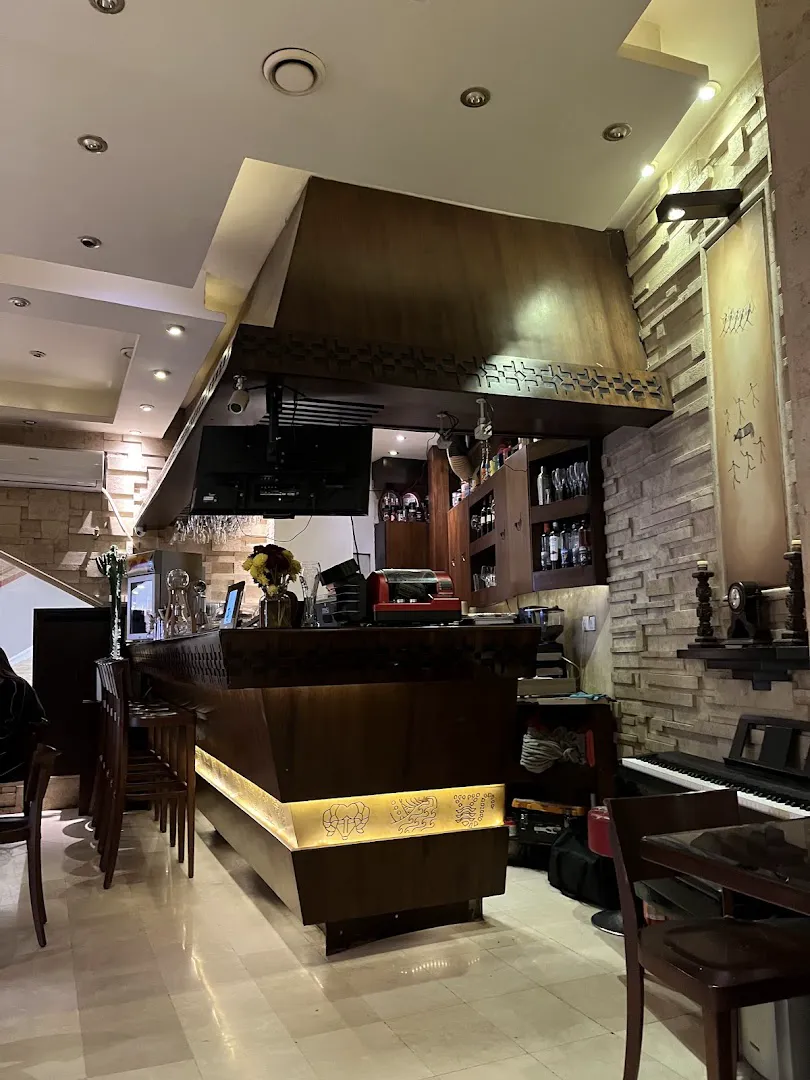 کافه ژوان Zhuan Cafe (شعبه اصلی) - تصویر 1