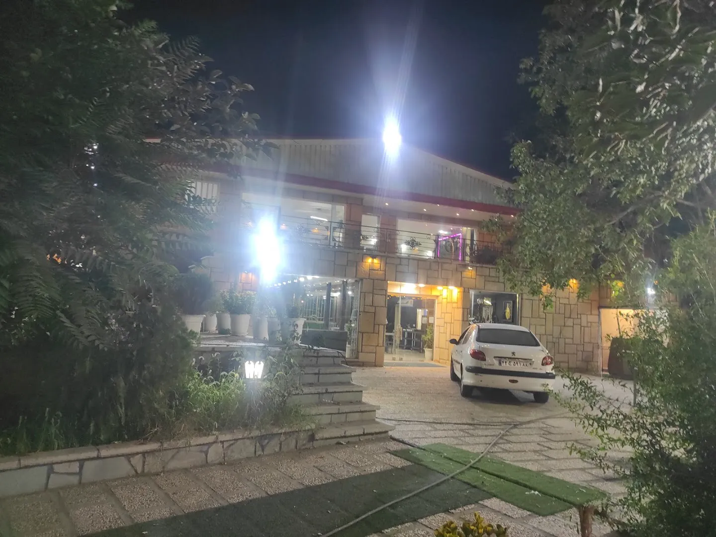 کافه باغ (شعبه اصلی) - تصویر 3